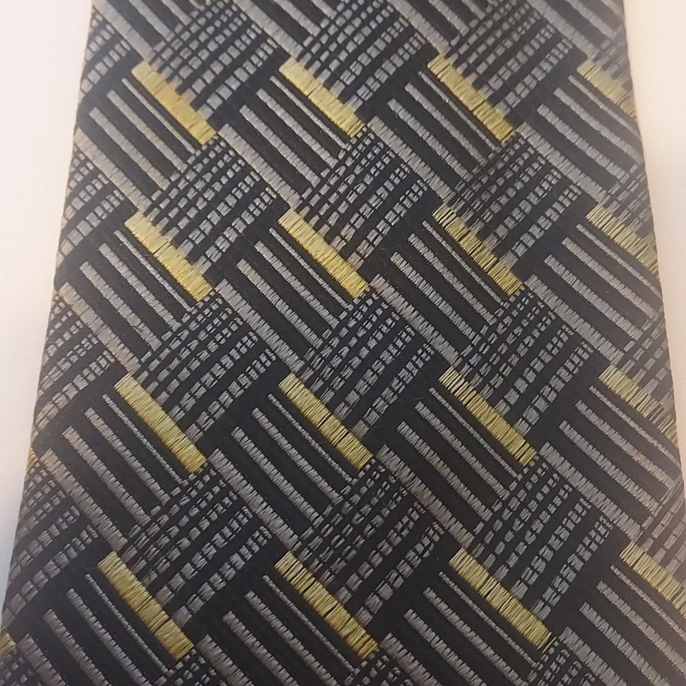 Umberto Frasier tie gray yellow